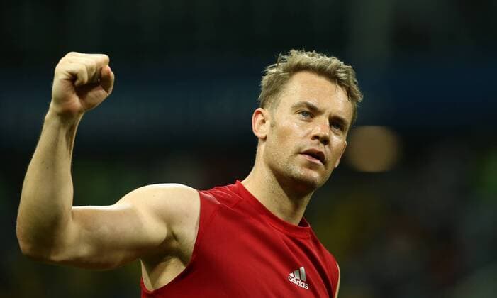 Torwart Manuel Neuer Freude Emotion jubelnd Jubel nach Spielende Aktion Oberkoerper Oberkörper Fußball Fussball FIFA WM Weltmeisterschaft Russland Russia 2018 Saison 2017 2018 23.06.2018 Deutschland GER vs. Schweden SWE *** Goalkeeper Manuel Neuer Freude Emotion rejoicing Jubilation after action Action Upper body Torso Sport Football Soccer FIFA World Cup Russia Russia 2018 Season 2017 2018 23 06 2018 Germany GER vs Sweden SWE