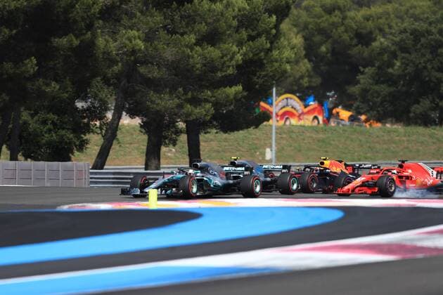 24th June 2018, Circuit Paul Ricard, Le Castellet, France; French Formula One Grand Prix, race day; Mercedes AMG Petronas Motorsport, Lewis Hamilton leads intp the first corner at the start  ActionPlus12040278 Octane