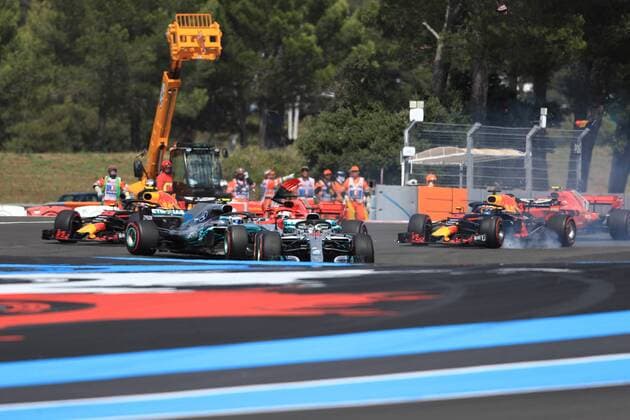 24th June 2018, Circuit Paul Ricard, Le Castellet, France; French Formula One Grand Prix, race day; Mercedes AMG Petronas Motorsport, Lewis Hamilton leads as Vettel causes a collission with Bottas  ActionPlus12040280 Octane