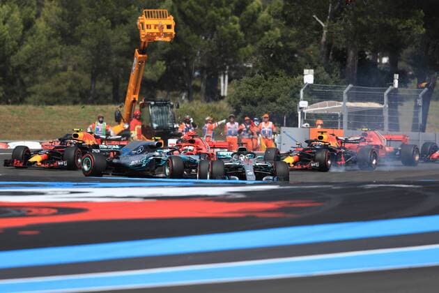 24th June 2018, Circuit Paul Ricard, Le Castellet, France; French Formula One Grand Prix, race day; Mercedes AMG Petronas Motorsport, Lewis Hamilton leads as Vettel causes a collission with Bottas  ActionPlus12040281 Octane