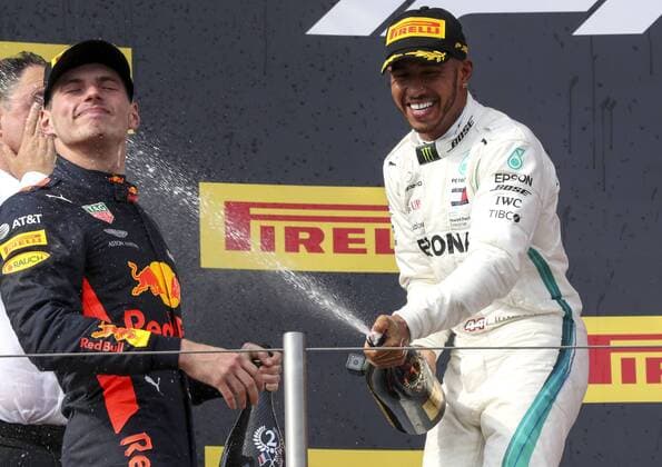 Themen der Woche - SPORT KW25 Bilder des Tages - SPORT Motorsports: FIA Formula One World Championship WM Weltmeisterschaft 2018, Grand Prix of France, 33 Max Verstappen (NLD, Aston Martin Red Bull Racing), 44 Lewis Hamilton (GBR, Mercedes AMG Petronas Motorsport), Le Castellet France