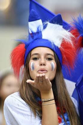 Bilder des Tages - SPORT Photo LaPresse - Fabio Ferrari June 26, 2018 Moscow ( Russia Federation ) Russia 2018 - FIFA World Cup WM Weltmeisterschaft Fussball - Denmark vs France - Luzniki Stadium of Moscow. in the pic:Francia supporter  Copyright: xFabioxFerrari LaPressex