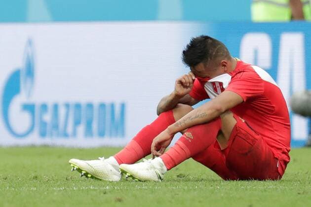 Bilder des Tages - SPORT Peruvian midfielder Christian Cueva at the end of the FIFA World Cup WM Weltmeisterschaft Fussball 2018 Group C soccer match between Australia and Peru, in Sochi, Russia, 26 June 2018. AUSTRALIA VS. PERU !ACHTUNG: NUR REDAKTIONELLE NUTZUNG!  Copyright: xSebastiaoxMoreirax FWC38-111 20180626-636656332322919977