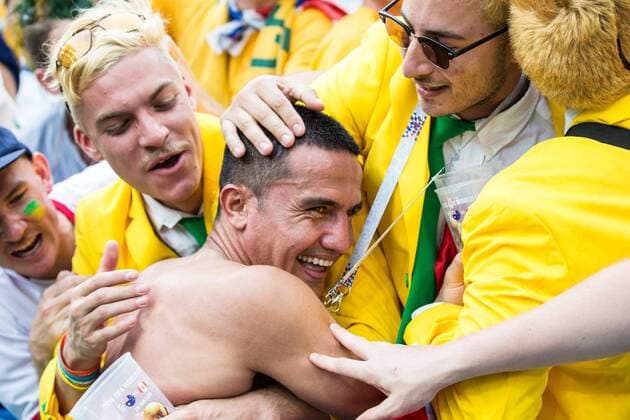Bilder des Tages - SPORT Tim Cahill of Australia gives his shirt to Australian fans after playing his last game for Australia losing 0-2 during the 2018 FIFA World Cup WM Weltmeisterschaft Fussball Russia Group C match between Australia and Peru at the Fisht Stadium, Sochi, Russia on 26 June 2018. Copyright: xPeterxDovganx 20240052
