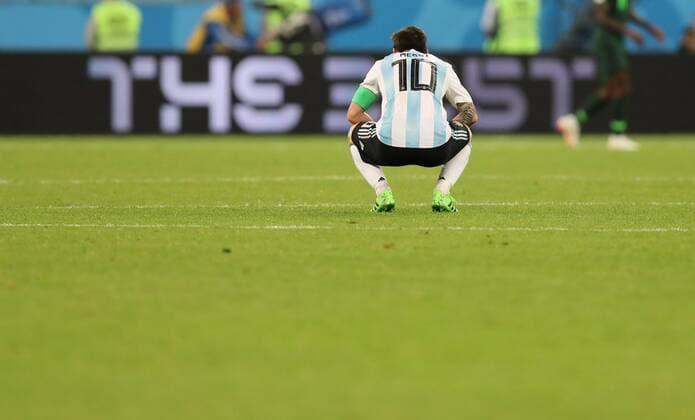 Bilder des Tages - SPORT (180626) -- SAINT PETERSBURG, June 26, 2018 -- Lionel Messi of Argentina reacts after the 2018 FIFA World Cup WM Weltmeisterschaft Fussball Group D match between Nigeria and Argentina in Saint Petersburg, Russia, June 26, 2018. Argentina won 2-1 and advanced to the round of 16. ) (SP)RUSSIA-SAINT PETERSBURG-2018 WORLD CUP-GROUP D-NIGERIA VS ARGENTINA YangxLei 