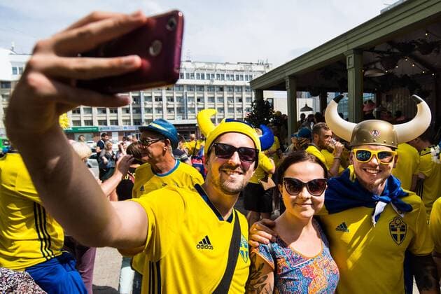 180627 Swedish fans ahead of the FIFA World Cup WM Weltmeisterschaft Fussball group stage match between Mexico and Sweden on June 27, 2018 in Ekaterinburg. Photo: Petter Arvidson BILDBYRN kod PA 87737 Copyright: PETTERxARVIDSON BB180627PA001
