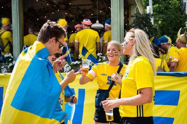 180627 Swedish fans ahead of the FIFA World Cup WM Weltmeisterschaft Fussball group stage match between Mexico and Sweden on June 27, 2018 in Ekaterinburg. Photo: Petter Arvidson BILDBYRN kod PA 87737 Copyright: PETTERxARVIDSON BB180627PA013