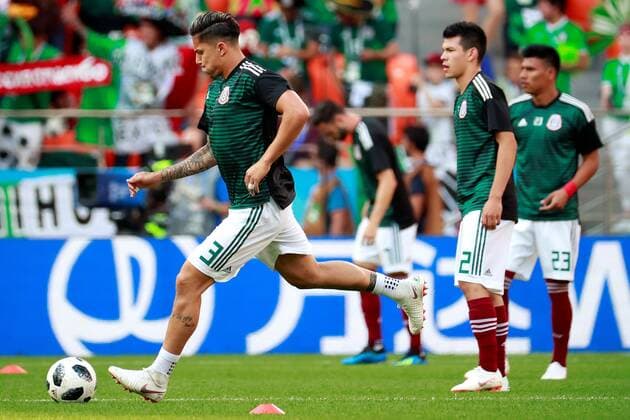 Mexican defender Carlos Salcedo (L) warms up during the FIFA World Cup WM Weltmeisterschaft Fussball 2018 Group F soccer match between Mexico and Sweden, in Ekaterinburg, Russia, 27 June 2018. MEXICO VS. SWEDEN !ACHTUNG: NUR REDAKTIONELLE NUTZUNG!  Copyright: xJosexMendezx FWC42-29 20180627-636657106685306175