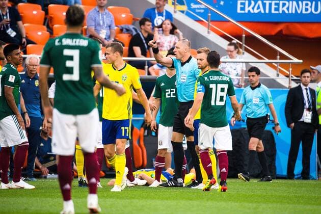 180627 Ola Toivonen of Sweden in pain during the FIFA World Cup WM Weltmeisterschaft Fussball group stage match between Mexico and Sweden on June 27, 2018 in Ekaterinburg. Photo: Petter Arvidson BILDBYRAN kod PA 87737 Copyright: PETTERxARVIDSON BB180627PA040
