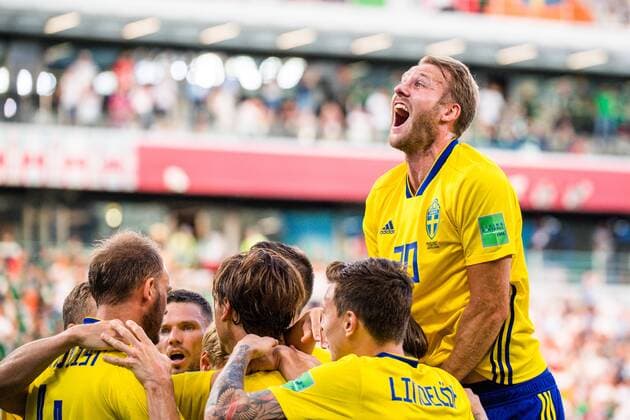 180627 Ola Toivonen celebrates with Andreas Granqvist of Sweden after the 0-2 goal during the FIFA World Cup WM Weltmeisterschaft Fussball group stage match between Mexico and Sweden on June 27, 2018 in Ekaterinburg. Photo: Joel Marklund BILDBYRAN kod JM 87737 Copyright: JOELxMARKLUND BB180627JM082