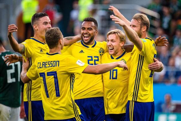 180627 Mikael Lustig, Isaac Kiese Thelin, Viktor Claesson, Emil Forsberg and Ola Toivonen of Sweden celebrates the 0-3 goal during the FIFA World Cup WM Weltmeisterschaft Fussball group stage match between Mexico and Sweden on June 27, 2018 in Ekaterinburg. Photo: Petter Arvidson BILDBYRN kod PA 87737 Copyright: PETTERxARVIDSON BB180627PA112