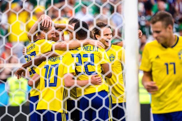 180627 Players of Sweden celebrates the 0-3 goal during the FIFA World Cup WM Weltmeisterschaft Fussball group stage match between Mexico and Sweden on June 27, 2018 in Ekaterinburg. Photo: Joel Marklund BILDBYRN kod JM 87737 Copyright: JOELxMARKLUND BB180627JM101