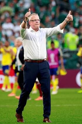 Swedish coach Janne Andersson celebrates at the end of the FIFA World Cup WM Weltmeisterschaft Fussball 2018 Group F soccer match between Mexico and Sweden, in Ekaterinburg, Russia, 27 June 2018. MEXICO VS. SWEDEN !ACHTUNG: NUR REDAKTIONELLE NUTZUNG!  Copyright: xJosexMendezx FWC42-160 20180627-636657194809016969