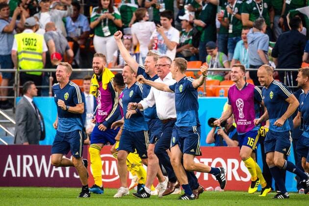 180627 head coach Janne Andersson of Sweden celebrates after the FIFA World Cup WM Weltmeisterschaft Fussball group stage match between Mexico and Sweden on June 27, 2018 in Ekaterinburg. Photo: Petter Arvidson BILDBYRN kod PA 87737 Copyright: PETTERxARVIDSON BB180627PA149