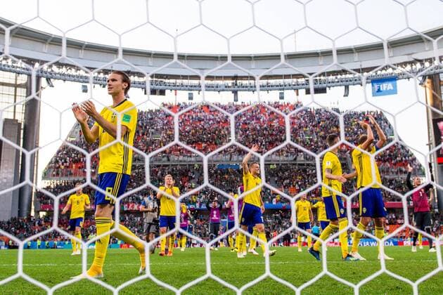 180627 Players of Sweden celebrates after the FIFA World Cup WM Weltmeisterschaft Fussball group stage match between Mexico and Sweden on June 27, 2018 in Ekaterinburg. Photo: Joel Marklund BILDBYRN kod JM 87737 Copyright: JOELxMARKLUND BB180627JM116