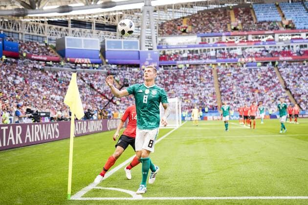 Kazan, 27.06.2018 Toni Kroos (Deutschland), Cheol Hong (Korea) Deutschland - Südkorea