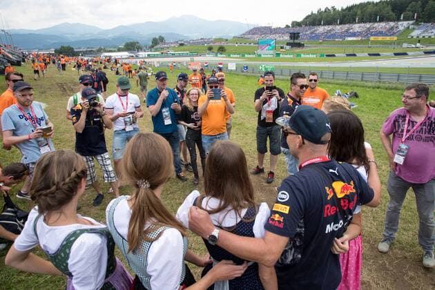 FORMULA 1 - GP of Austria 2018 PIELBERG,AUSTRIA,30.JUN.18 - MOTORSPORTS, FORMULA 1 - Grand Prix of Austria, Red Bull Ring. Image shows Formula Unas and fans. GEPAxpictures xMaticxKlansek