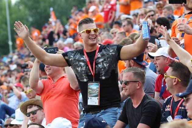 FORMULA 1 - GP of Austria 2018 SPIELBERG,AUSTRIA,30.JUN.18 - MOTORSPORTS, FORMULA 1 - Grand Prix of Austria, Red Bull Ring, qualifying. Image shows fans. GEPAxpictures xChristianxWalgram