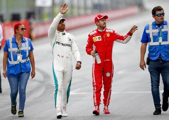 Motorsports: FIA Formula One World Championship WM Weltmeisterschaft 2018, Grand Prix of Austria, 44 Lewis Hamilton (GBR, Mercedes AMG Petronas Motorsport), 5 Sebastian Vettel (GER, Scuderia Ferrari), Spielberg Austria