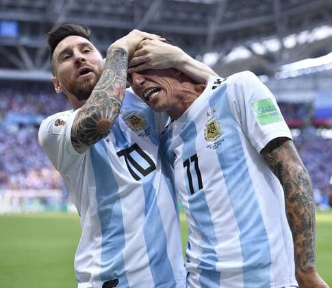 WM 2018, Frankreich - Argentinien (180630) -- KAZAN, June 30, 2018 -- Angel Di Maria (R) of Argentina celebrates scoring with Lionel Messi during the 2018 FIFA World Cup WM Weltmeisterschaft Fussball round of 16 match between France and Argentina in Kazan, Russia, on June 30, 2018. ) (SP)RUSSIA-KAZAN-2018 WORLD CUP-ROUND OF 16-FRANCE VS ARGENTINA ChenxYichen 