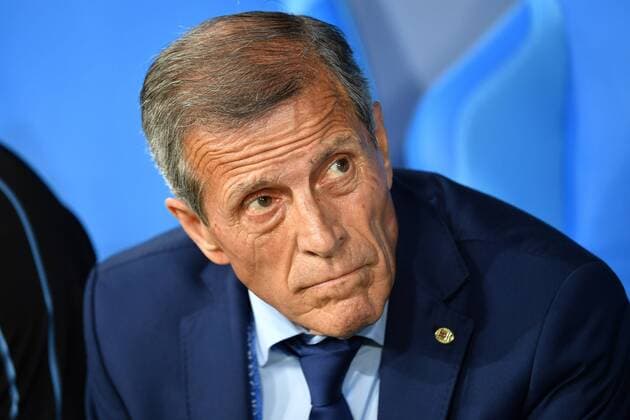 Oscar Washington TABAREZ (Trainer, URU), Einzelbild,angeschnittenes Einzelmotiv,Portraet,Portrait,Porträt. Uruguay (URU) - Portugal (POR) 2-1, Achtelfinale,Round of 16,Spiel 49, am 30.06.2018 in SOTSCHI,Fisht Olympic Stadium. Fussball Weltmeisterschaft 2018 in Russland vom 14.06. - 15.07.2018. *** Oscar Washington TABAREZ Coach URU Single-shot single-shot Portraits Portrait Uruguay URU Portugal POR 2 1 Round of 16 Match 49 on 30 06 2018 in SOCHI Fisht Olympic Stadium Football World Cup 2018 in Russia on 14 06 15 07 2018