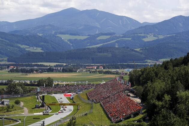 Motorsports: FIA Formula One World Championship WM Weltmeisterschaft 2018, Grand Prix of Austria, Start, 44 Lewis Hamilton (GBR, Mercedes AMG Petronas Motorsport), 7 Kimi Raikkonen (FIN, Scuderia Ferrari), 33 Max Verstappen (NLD, Aston Martin Red Bull Racing), Spielberg Austria