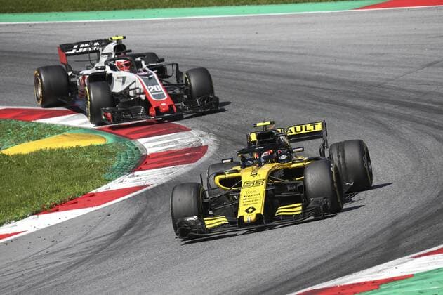 FORMULA 1 - GP of Austria 2018 SPIELBERG,AUSTRIA,01.JUL.18 - MOTORSPORTS - Grand Prix of Austria, Red Bull Ring. Image shows Carlos Sainz Jr. (ESP Renault) and Kevin Magnussen (DEN Haas). GEPAxpictures xWolfgangxGrebien