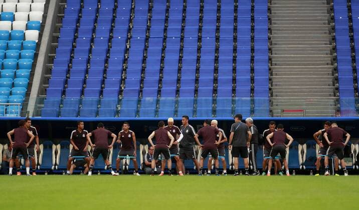 Mexico s players during a training session at the Samara Arena, in Moscow, Russia, 01 July 2018. Mexico will face Brazil tomorrow in the FIFA World Cup WM Weltmeisterschaft Fussball Russia 2018 round of 16. Training session of Mexico s national soccer team in Samara !ACHTUNG: NUR REDAKTIONELLE NUTZUNG!  Copyright: xJosexMendezx SAM58 20180701-636660744850333582