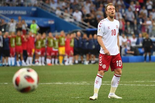 Christian ERIKSEN (DEN),Enttaeuschung,Frust,enttaeuscht,frustriert,niedergeschlagen, nach verschossenem Elfmeter,Strafstoss.schaut dem Ball hinterher, Aktion,Einzelaktion,Einzelbild, Freisteller,Ganzkoerperaufnahme,ganze Figur. Kroatien (CRO)-Daenemark (DEN) 4-3 i.E. Achtelfinale,Round of 16,Spiel 52, am 01.07.2018 in Nizhny Novgorod,Nizhny Novgorod Stadium. Fussball Weltmeisterschaft 2018 in Russland vom 14.06. - 15.07.2018.
