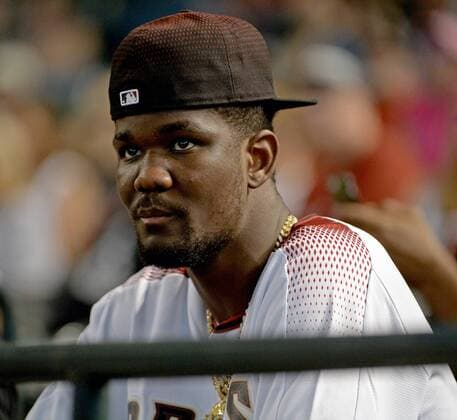 Deandre Ayton, the player drafted number one by the Phoenix Suns in the NBA Basketball Herren USA draft, watches the Arizona Diamondbacks-San Francisco Giants game at Chase Field in Phoenix, Arizona on July 1, 2018. The Giants defeated the Diamondbacks 9-6.  PXP2018070109 ARTxFOXALL