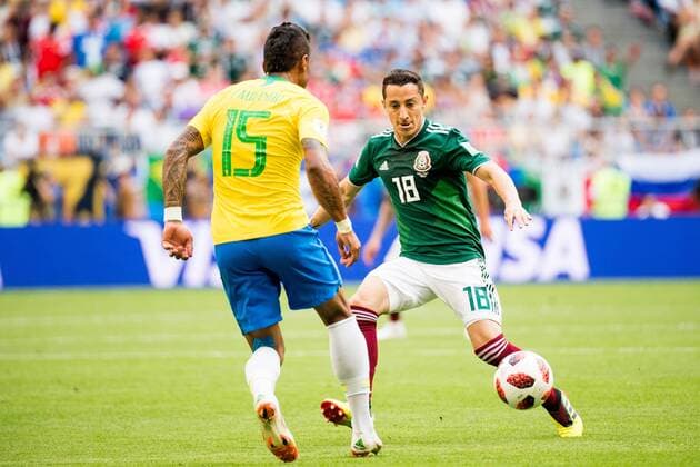 180702 Paulinho of Brazil and Andres Guardado of Mexico during the FIFA World Cup WM Weltmeisterschaft Fussball round of 16 match between Brazil and Mexico on July 2, 2018 in Samara. Photo: Petter Arvidson BILDBYRAN kod PA 92081 Copyright: PETTERxARVIDSON BB180702PA064