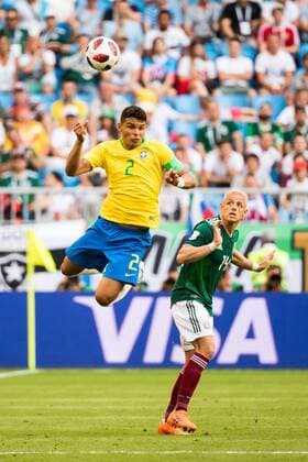 180702 Thiago Silva of Brazil and Javier Hernandez of Mexico during the FIFA World Cup WM Weltmeisterschaft Fussball round of 16 match between Brazil and Mexico on July 2, 2018 in Samara. Photo: Petter Arvidson BILDBYRAN kod PA 92081 Copyright: PETTERxARVIDSON BB180702PA080