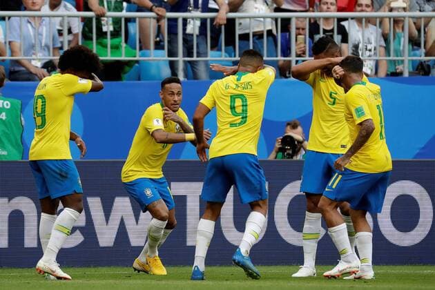Brazilian forward Neymar (C) celebrates after scoring during the FIFA World Cup WM Weltmeisterschaft Fussball 2018 round of 16 soccer match between Brazil and Mexico, at Samara Arena in Samara, Russia, 2 July 2018. BRAZIL VS. MEXICO !ACHTUNG: NUR REDAKTIONELLE NUTZUNG!  Copyright: xSebastiaoxMoreirax FWC53-179 20180702-636661482780279582