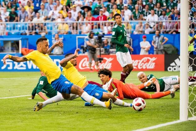 Sport Themen der Woche KW27 Sport - Bilder des Tages 180702 Neymar of Brazil scores the 1-0 goal during the FIFA World Cup WM Weltmeisterschaft Fussball round of 16 match between Brazil and Mexico on July 2, 2018 in Samara. Photo: Petter Arvidson BILDBYRAN kod PA 92081 Copyright: PETTERxARVIDSON BB180702PA088