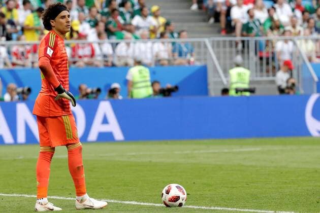 Mexican goalkeeper Ochoa during the FIFA World Cup WM Weltmeisterschaft Fussball 2018 round of 16 soccer match between Brazil and Mexico, at Samara Arena in Samara, Russia, 2 July 2018. BRAZIL VS. MEXICO !ACHTUNG: NUR REDAKTIONELLE NUTZUNG!  Copyright: xSebastiaoxMoreirax FWC53-240 20180702-636661500770494867