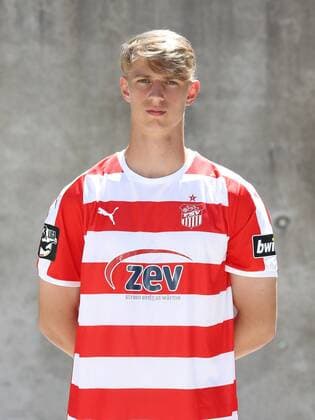 Fussball 3.Liga Zwickau, 02.07.2018, Fussball, 3.Liga, FSV Zwickau , Porträttermin 2018 2019 , Im Bild: Lion Lauberbach ; FSV Zwickau ,