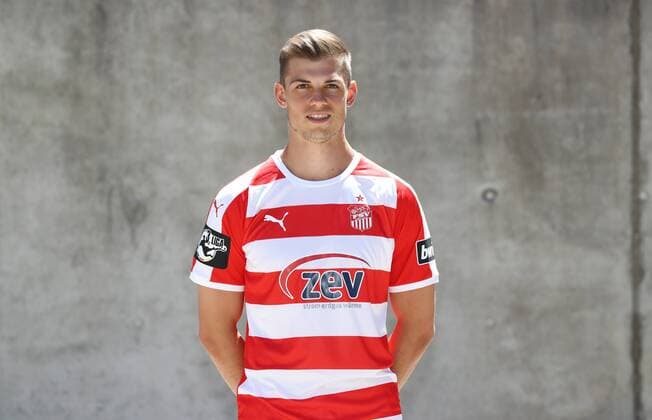 Fussball 3.Liga Zwickau, 02.07.2018, Fussball, 3.Liga, FSV Zwickau , Porträttermin 2018 2019 , Im Bild: Kevin Hoffmann ; FSV Zwickau ,