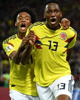 Sport - Bilder des Tages Fussball, Herren, Saison 2017 18, WM in Russland, Achtelfinale Kolumbien - England (Stadion Spartak in Moskau), Jubel nach dem Tor zum 1:1, Juan Cuadrado (Nr. 11, Kolumbien), Yerry Mina (Nr. 13, Kolumbien) , 03.07.2018, *** Soccer Mens Season 2017 18 World Cup in Russia Round of 16 Colombia England Stadium Spartak in Moscow cheering for the goal 1 1 Juan Cuadrado No. 11 Colombia Yerry Mina No. 13 Colombia 03 07 2018 Copyright: xMatthiasxKochx