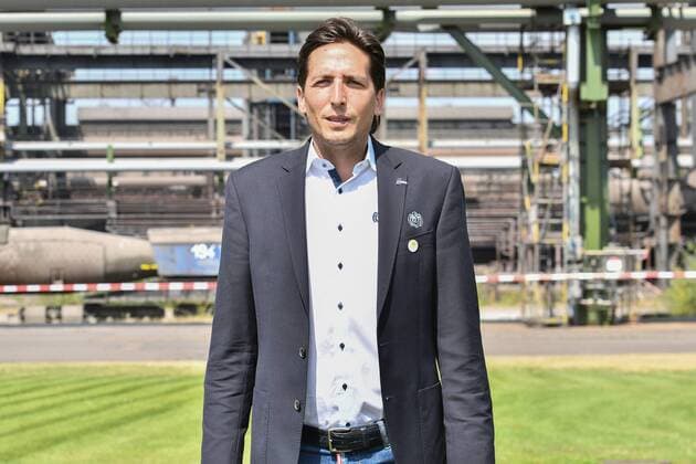 GER, offizieller Fototermin Porträttermin Portraettermin MSV Duisburg Sportdirektor Ivo Grlic; MSV Duisburg; 2.BL, Porträttermin 2018 2019, quer, Querformat