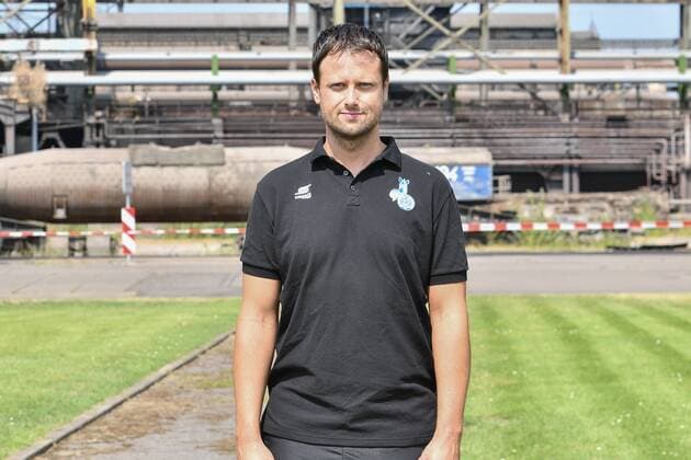 GER, offizieller Fototermin Porträttermin Portraettermin MSV Duisburg Physiotherapeut Oliver Grabowsk; MSV Duisburg; 2.BL, Porträttermin 2018 2019 quer, Querformat