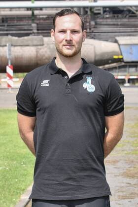 GER, offizieller Fototermin Porträttermin Portraettermin MSV Duisburg Physiotherapeut Timo Kleinefehn; MSV Duisburg; 2.BL, Porträttermin 2018 2019 hoch, Hochformat
