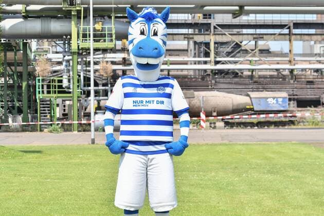 GER, offizieller Fototermin Porträttermin Portraettermin MSV Duisburg Maskottchen Ennatz; MSV Duisburg; 2.BL, Porträttermin 2018 2019 quer, Querformat