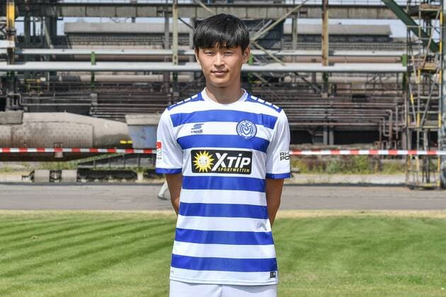 GER, offizieller Fototermin Porträttermin Portraettermin MSV Duisburg Spieler Young-Jae Seo; MSV Duisburg; 2.BL, Porträttermin 2018 2019 quer, Querformat