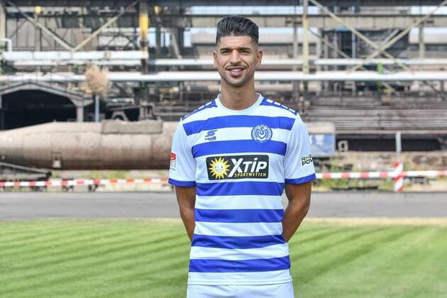GER, offizieller Fototermin Porträttermin Portraettermin MSV Duisburg Spieler Enis Hajri; MSV Duisburg; 2.BL, Porträttermin 2018 2019 quer, Querformat