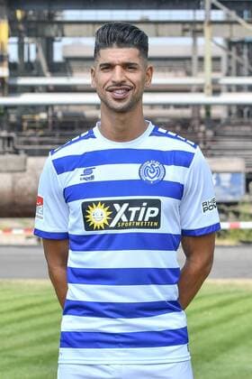 GER, offizieller Fototermin Porträttermin Portraettermin MSV Duisburg Spieler Enis Hajri; MSV Duisburg; 2.BL, Porträttermin 2018 2019 hoch, Hochformat