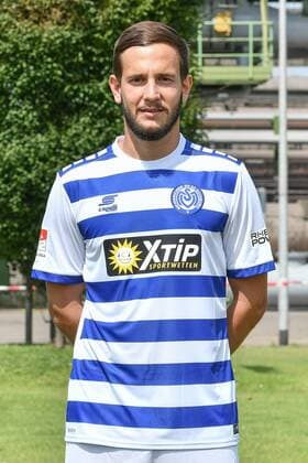 GER, offizieller Fototermin Porträttermin Portraettermin MSV Duisburg Spieler Christian Gartner; MSV Duisburg; 2.BL, Porträttermin 2018 2019 hoch, Hochformat
