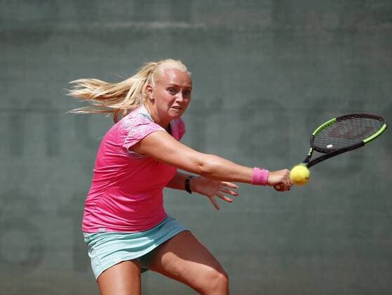 Tennis Hessen - Hessenliga Damen Sommer 2018 07.07.2018 Tennis 65 Eschborn - TC Viernheim v.l. Jil Nora Engelmann (Eschborn) T65 Eschborn - TC Viernheim