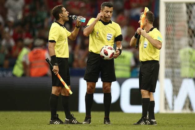Sport-Bilder des Tages SOCHI, RUSSIA - JULY 7, 2018: Referee Sandro Ricci (C) in the 2018 FIFA World Cup WM Weltmeisterschaft Fussball Quarterfinal match between Russia and Croatia at Fisht Stadium. Croatia won the game on penalties 4-3. Valery Sharifulin TASS  TS0889B3