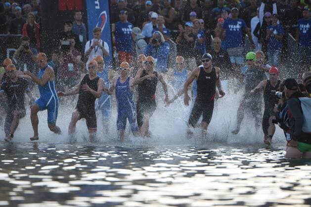 08.07.2018, Deutschland, Langen, Waldsee Mainova IRONMAN European Championship EM Europameisterschaft Frankfurt 2018 Schwimmen Start der Profis u.a. Jan Frodeno (GER) *** 08 07 2018 Germany Langen Waldsee Mainova IRONMAN European Championship Frankfurt 2018 Swimming Start of the pros u a Jan Frodeno GER