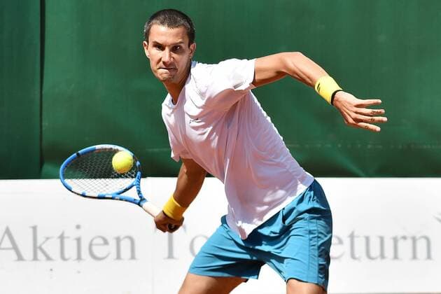 GER, 1. Tennis-Point Bundesliga Herren, Allpresan Rochusclub BL-Team vs. GERRY WEBER-Team BW Halle 1 08.09.2018, GER, Allpresan Rochusclub BL-Team vs. GERRY WEBER-Team BW Halle 1, im Bild Donskoy, Evgeny RUS beim Vorhandschlag